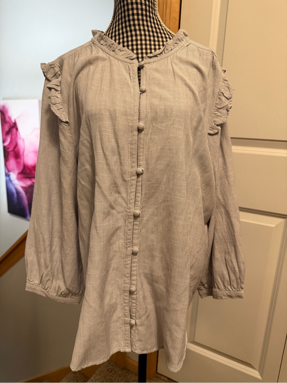 LC Lauren Conrad Light Gray Ruffle-Trim Button Front Top